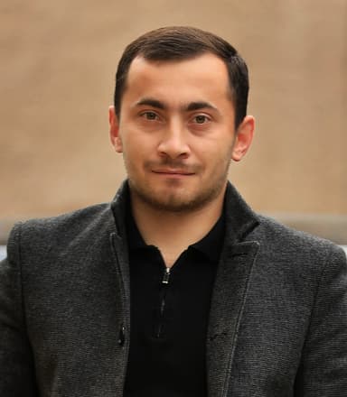 Davit Khachatryan - Frontend Engineer & Applied AI Engineer